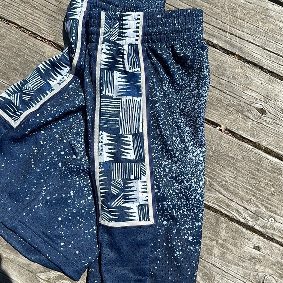 🆕Mitchell & Ness Mens College Vault Blue Georgetown Hoyas Shorts Size Large - Picture 3 of 9